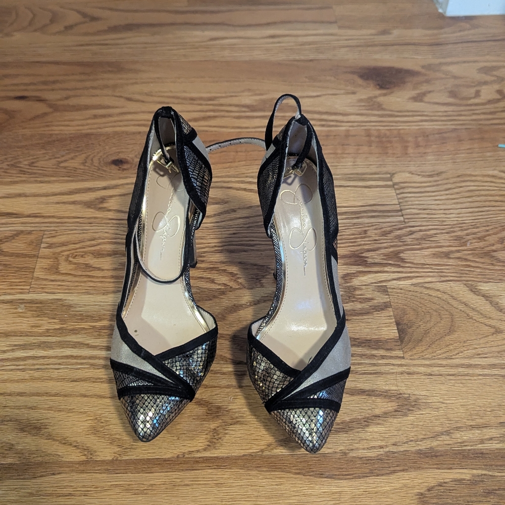 Jessica Simpson Black and Gold Heels with Pointed Toe
